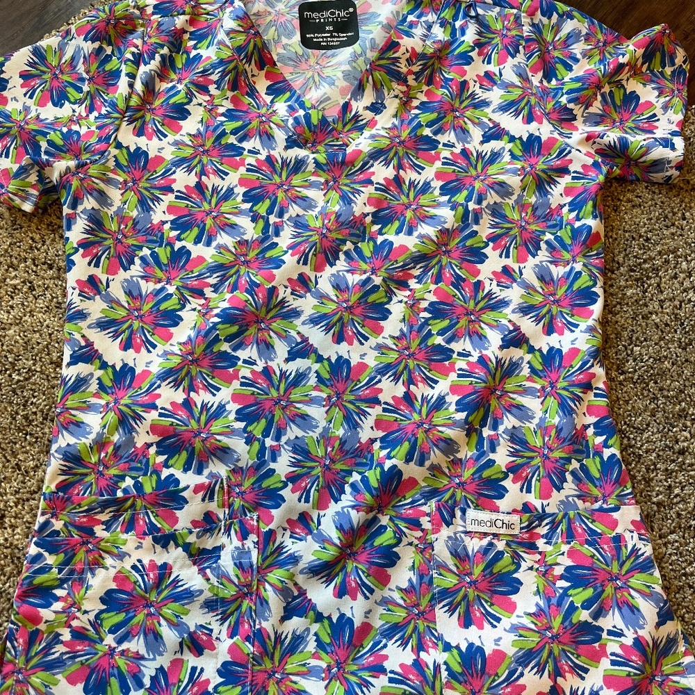Scrub set